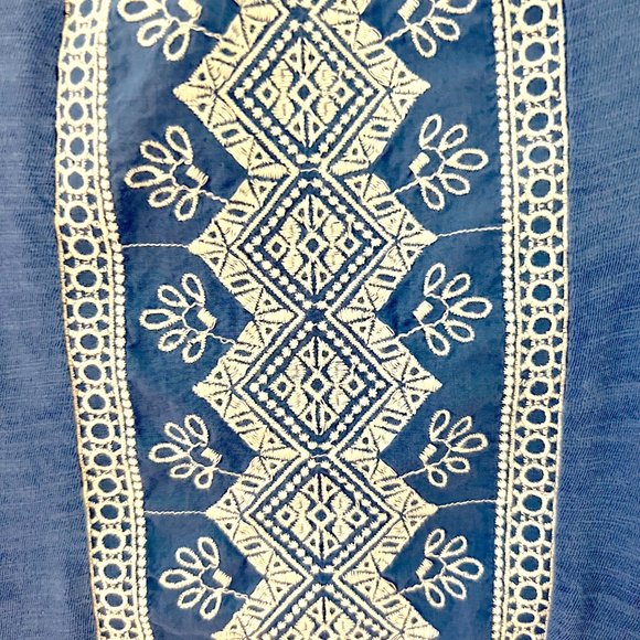 Ann Taylor Loft Petite XXSP Cornflower blue and white top - Picture 3 of 4